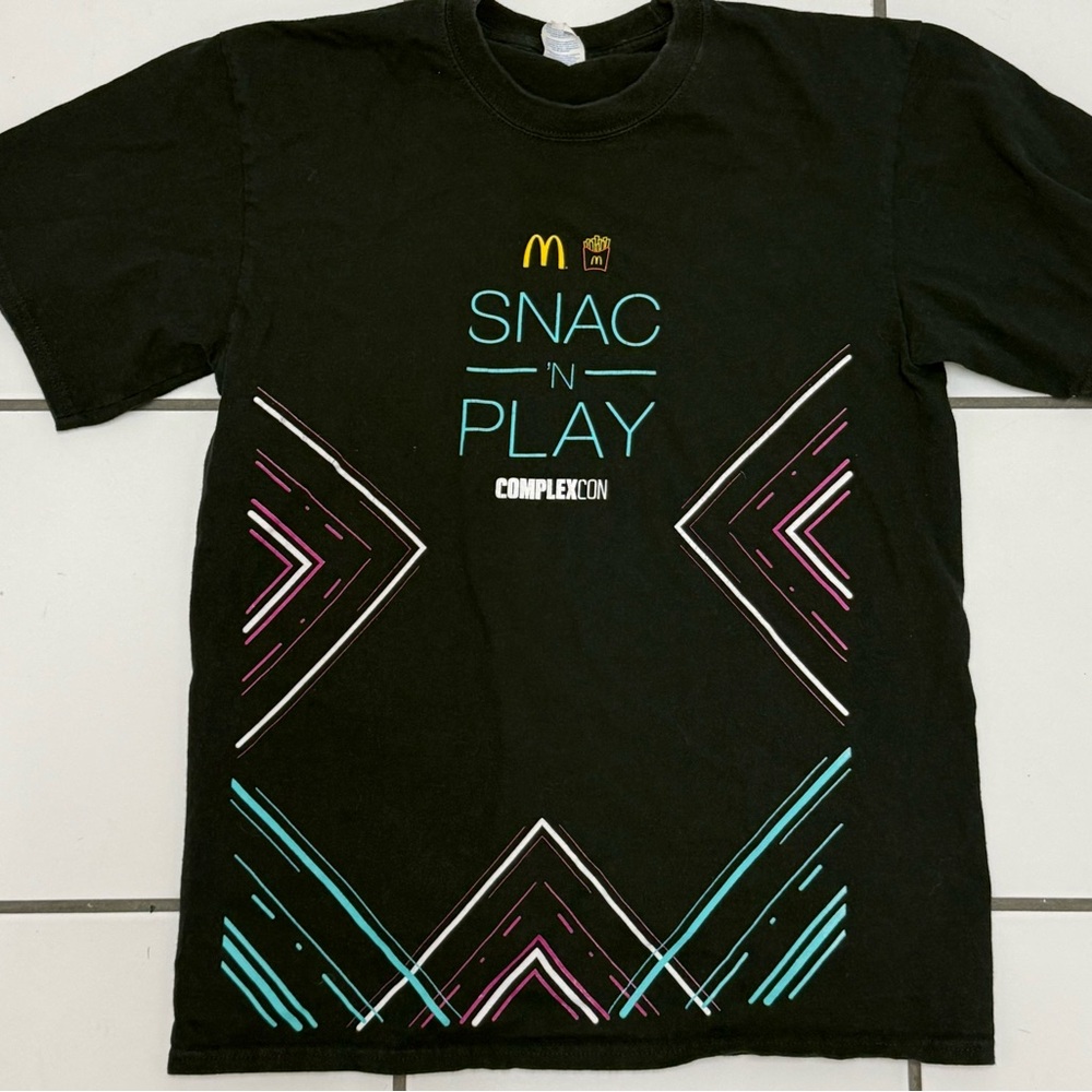 McDonald x Complexcon Snac n play tee size medium